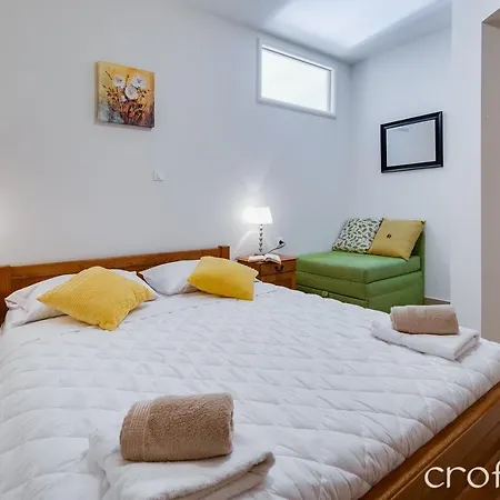 Niko Apartman Kožino